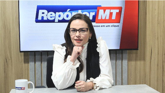 Claudia Santana é médica endocrinologista
