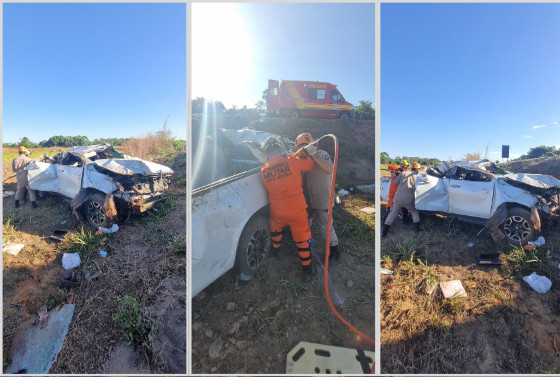 A Hilux ficou destruída