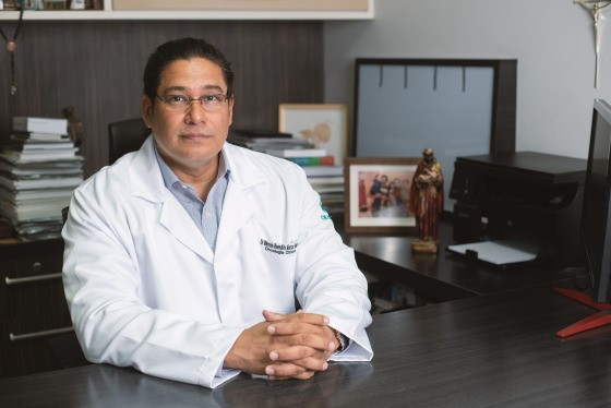 Marcelo Benedito Mansur Bumlai é oncologista clínico, diretor da Oncomed-MT e do Instituto de Tumores e Cuidados Paliativos de Cuiabá (ITC)