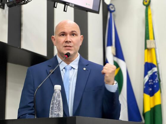 Prefeito prometeu avaliação para profissionais da educação e punição para quem não atender expectativas.