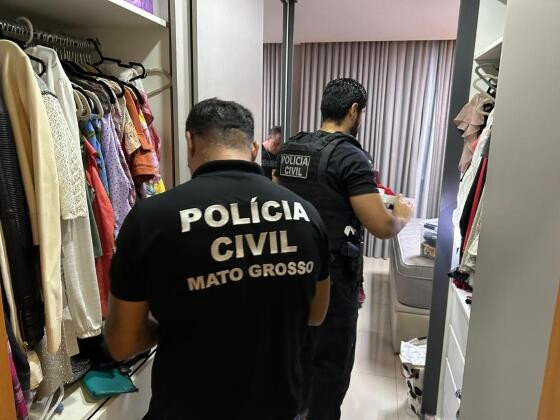Foram cumpridas mais de 50 ordens judiciais, sendo 27 mandados de prisão preventiva, 24 mandados de busca e apreensão domiciliar