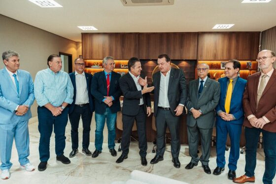 Mauro Mendes também assumiu o compromisso de aumentar os investimentos em habitação