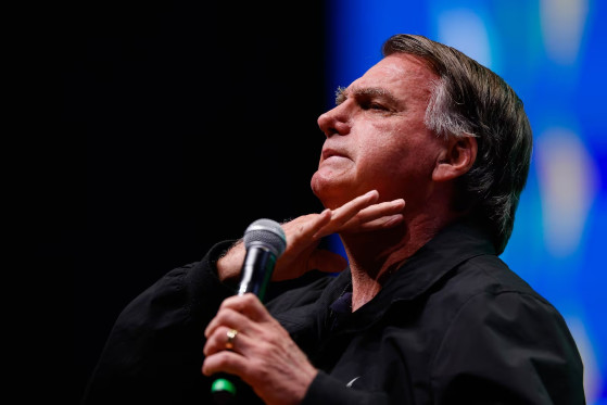 Bolsonaro pode ter a decretação imediata da prisão se violar decisão.