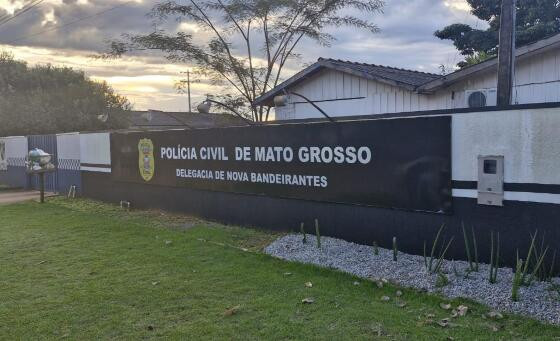 A vítima passou por exame de corpo de delito e o suspeito foi mantido preso e à disposição da Justiça.