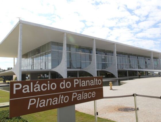 A intenção é que estudantes passem pela prova para poder atuar como médicos no Brasil.