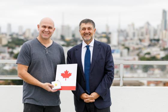 Abilio e o embaixador do Canadá, Emmanuel Kamarianakis