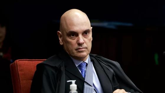É a primeira vez que uma autoridade brasileira é submetida a tal punição.