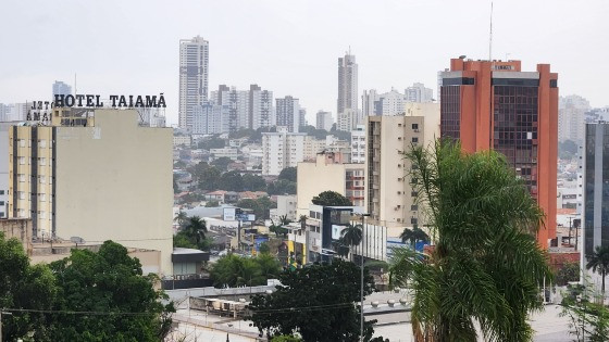A previsão aponta que temporal pode vir com granizo e ventos intensos 