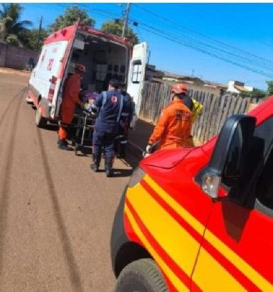 O Corpo de Bombeiros foi acionado para ajudar a vítima.