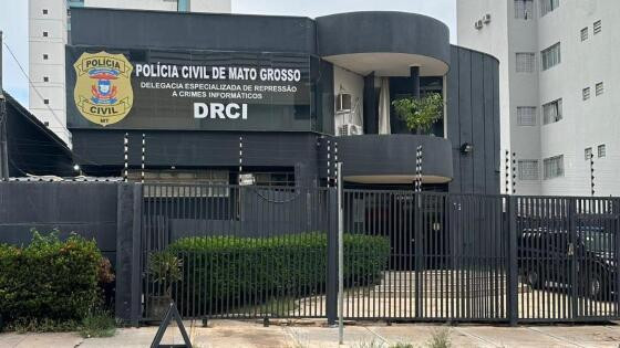 Foram cumpridas duas ordens judiciais, sendo uma de prisão e uma de busca e apreensão