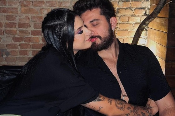 Entre as revelações, Pasin também confirmou com fontes que o relacionamento entre Zé Felipe e Ana Castela.