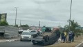 Carro capota em frente ao Belvedere; vídeo