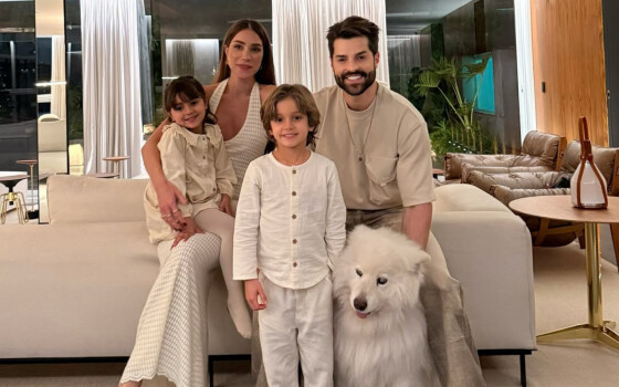Alok celebra aniversário de 34 anos com festa intimista em casa