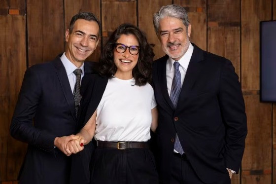 Da esq. p/ dir.): Os apresentadores César Tralli, Renata Vasconsellos e William Bonner 