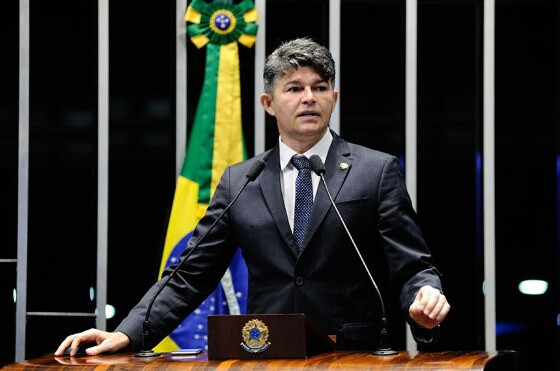 Medeiros defende  intervenção do presidente dos Estados Unidos.