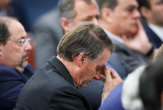 Dessa pena, são 24 anos e 9 meses de reclusão em regime fechado e mais 124 dias multa. Sendo que o dia multa é fixado em um salário mínimo. 