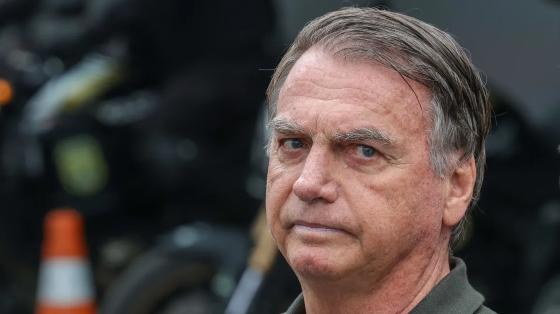 No domingo (14), o ex-presidente passou por um procedimento para remover oito lesões de pele