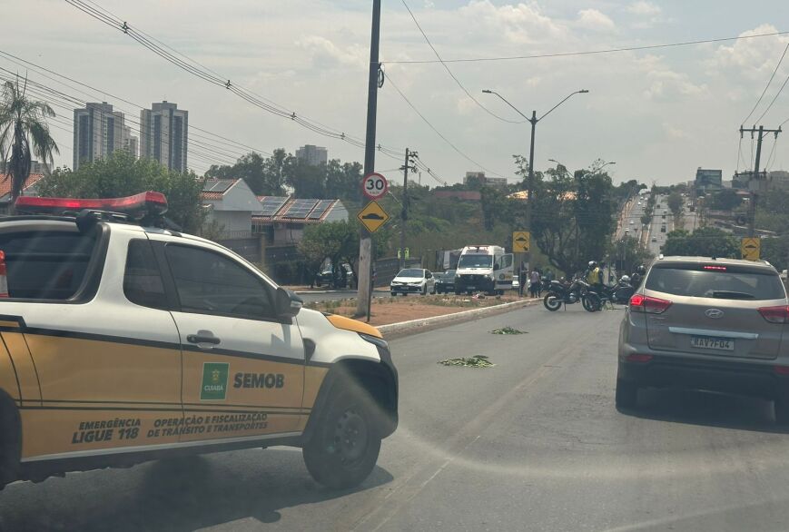 Motociclista é atropelado por caminhão e morre na República do Líbano