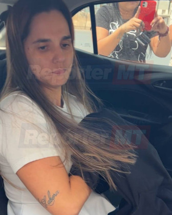 Aline Valandro Kounz é acusada de envolvimento no assassinato de Rozeli Nunes
