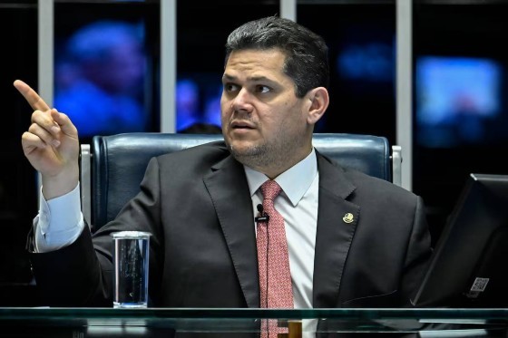 Davi Alcolumbre (União-AP) é presidente do Senado 