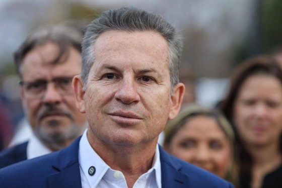 Governador Mauro Mendes foi homenageado com comenda do Senado Federal