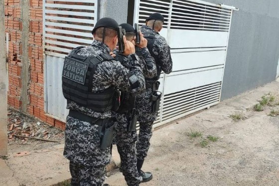 Foram cumpridas prisões preventivas, incluindo detentos já na Penitenciária Central do Estado