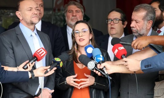 Segundo Coradi, a ação ocorreu após a sua participação, em agosto deste ano, no Congresso dos Socialistas Democratas da América.