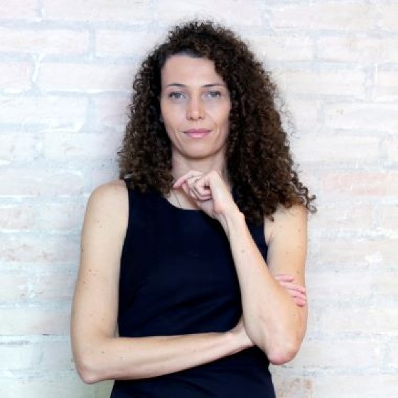 Juliana Pazetti é diretora executiva na Pazetti Traduções, empresa que conecta empresas e pessoas por meio da tradução, da interpretação e da acessibilidade. 