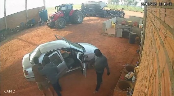 Bandidos renderam funcionários de propriedade rural.