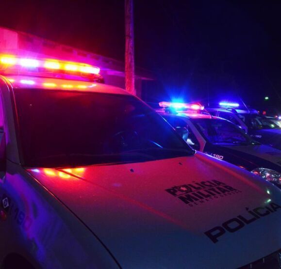 Antes de fugir, o ex-marido teria ameaçado a vítima, dizendo que ela não deveria sair de casa.