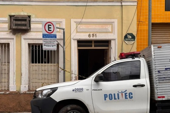 Segundo a polícia, não havia sinais de violência. 