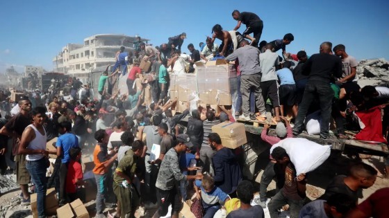 Suprimentos chegam em Gaza durante cessar-fogo.