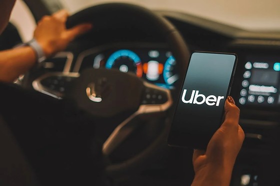 A Uber explicou que as medidas foram tomadas com base em aspectos apontados pelos usuários como importantes na hora de escolher viagens nas categorias Comfort e Black“.