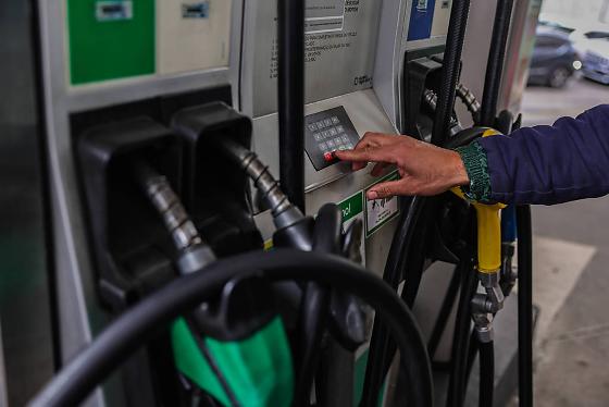 Posto de combustíveis na av. Nove de Julho, em São Paulo