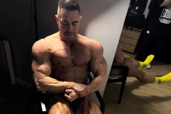 Kadu foi 11 vezes campeão de fisiculturismo. 