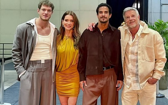 Letícia Spiller reúne família com Marcello Novaes em gravação da vinheta de fim de ano da Globo