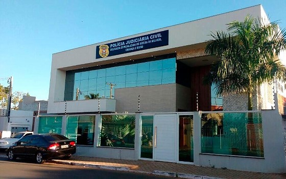 O caso é investigado Delegacia Especializada de Defesa da Mulher, Criança e Idoso de Várzea Grande.