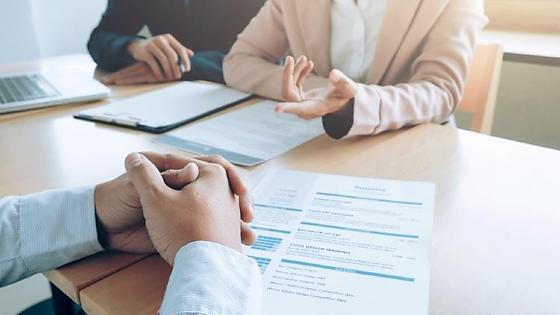 Os processos seletivos visam a contratação de instrutores, analistas e assistentes, para atuarem na instituição