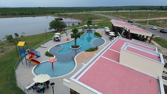 Nos últimos meses, o condomínio também tem se tornado palco de eventos que aproximam o público da experiência de viver na Região dos Vales, como pescarias, clínicas de tênis e almoços especiais, que proporcionam momentos de lazer e convivência em mei