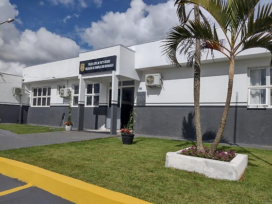 Após o flagrante, o homem foi conduzido à delegacia do município, interrogado e autuado pelo crime de armazenamento de pornografia infantil.