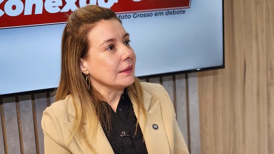 A prefeita de Várzea Grande, Flávia Moretti (PL), oficializou hoje (18) a lei