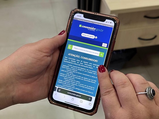 Negociações podem ser feitas pela plataforma Consumidor.gov.br ou pelos canais oficiais dos bancos
