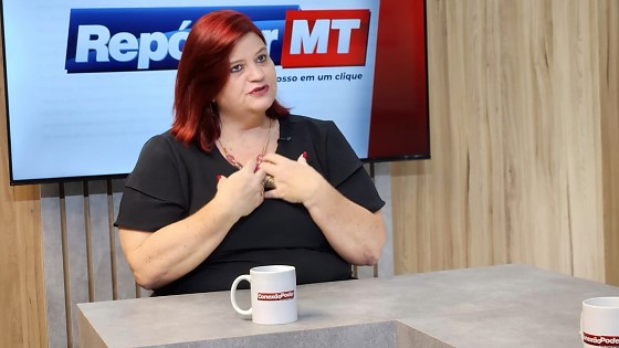 Daniela Barone é psicoterapeuta, palestrante e escritora.