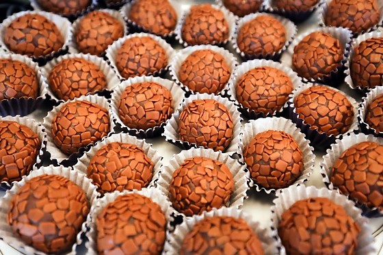 Os brigadeiros estavam envenenados pelos alunos