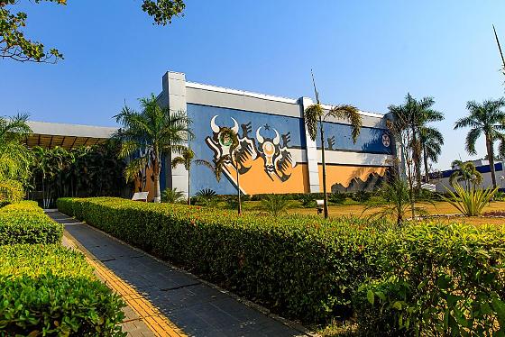 Decreto estabelece 10 feriados nacionais e 9 pontos facultativos ao longo do próximo ano.