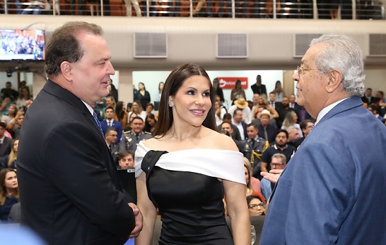 Jayme tem sondado Andreia Wagner, prefeita de Jaciara e esposa de Max Russi, para disputar como vice em 2026