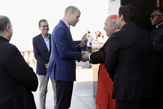 O príncipe William, de 43 anos, visitou nesta quarta-feira (5) o Cristo Redentor.