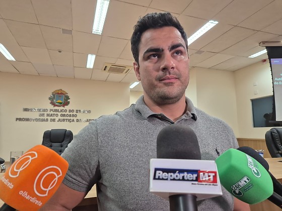 David reforçou que ninguém poderá se aproximar dos carros até que uma vistoria do Corpo de Bombeiros