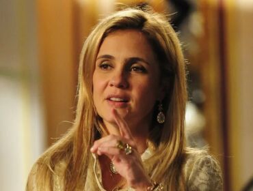 Adriana Esteves pode faturar salário milionário