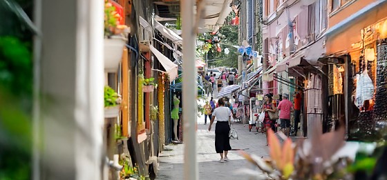 Para que o funcionamento ocorra legalmente, é necessário que a empresa interessada solicite declaração junto ao sindicato patronal de sua categoria.